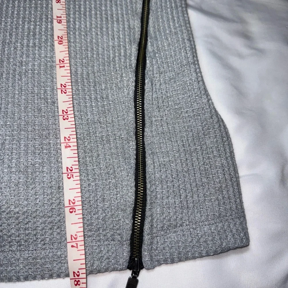 L.L. Bean waffle mock pullover sweater - Picture 8 of 8